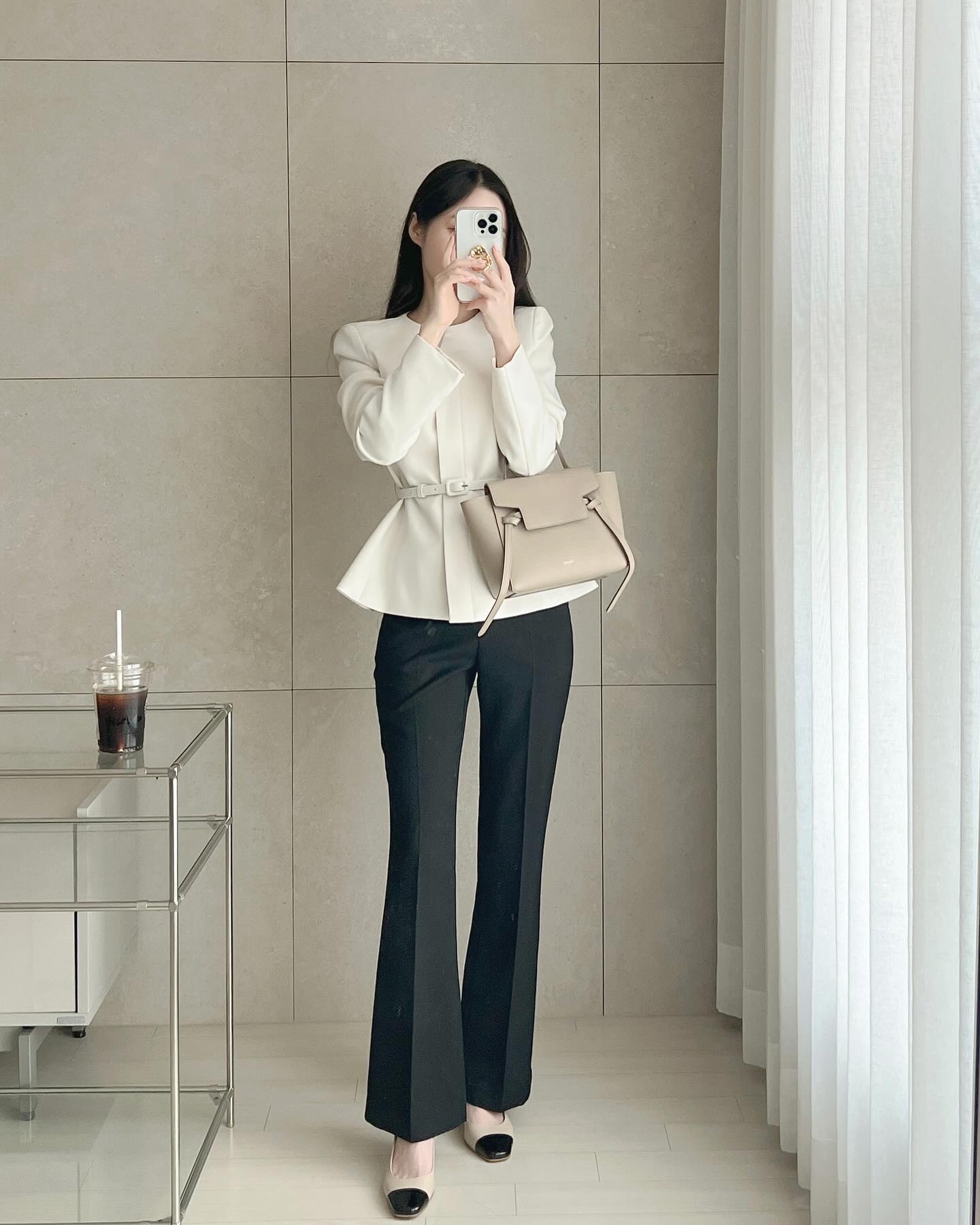 5 item kết hợp hoàn hảo với áo trắng, mặc đẹp chưa bao giờ đơn giản đến thế- Ảnh 9.