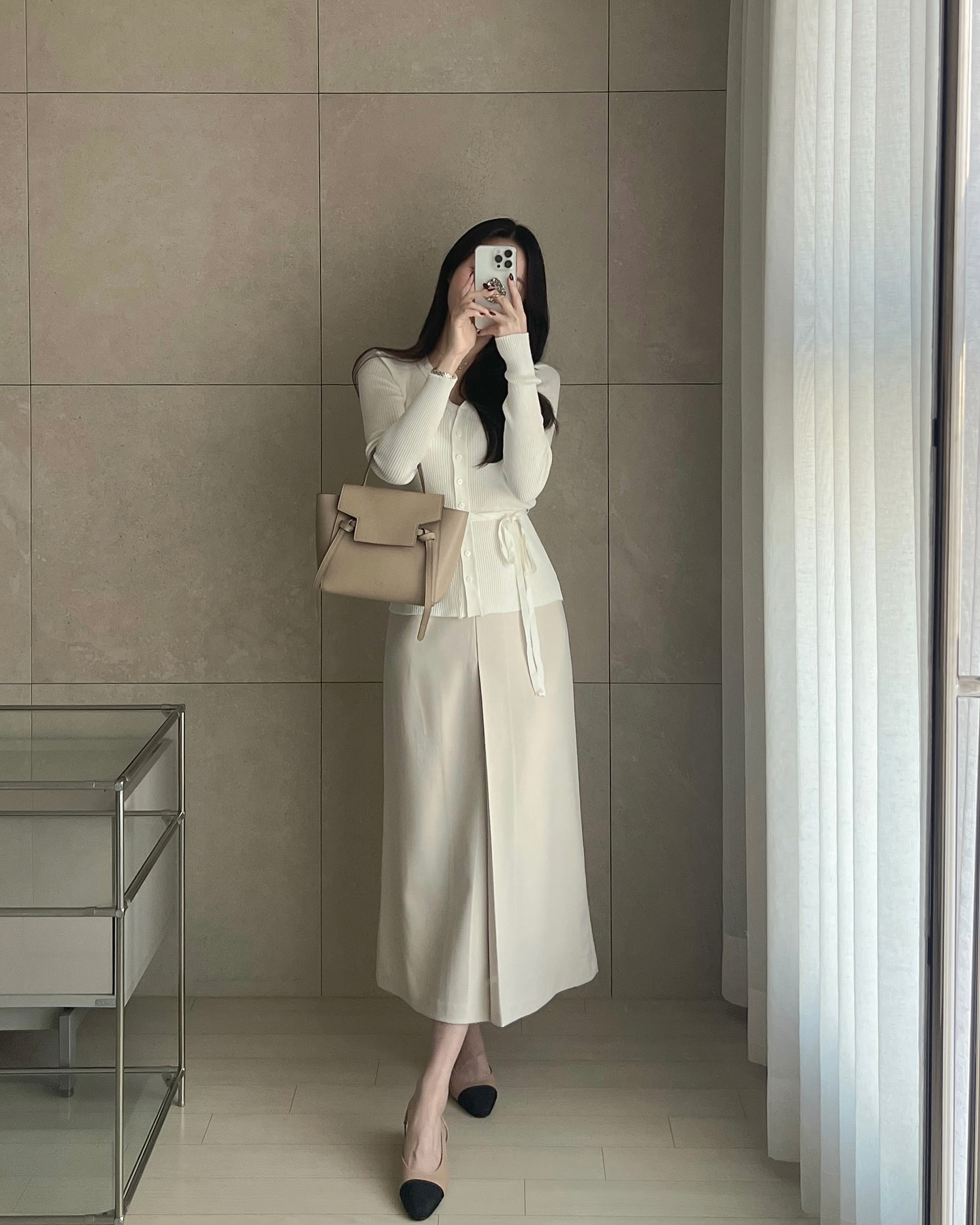 5 item kết hợp hoàn hảo với áo trắng, mặc đẹp chưa bao giờ đơn giản đến thế- Ảnh 2.