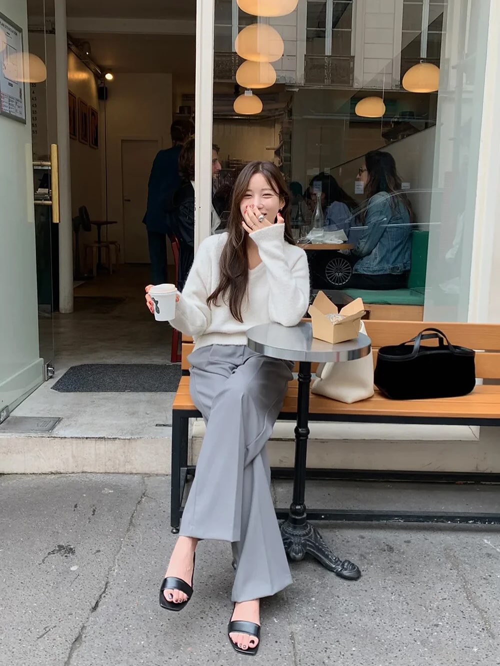 5 item kết hợp hoàn hảo với áo trắng, mặc đẹp chưa bao giờ đơn giản đến thế- Ảnh 6.