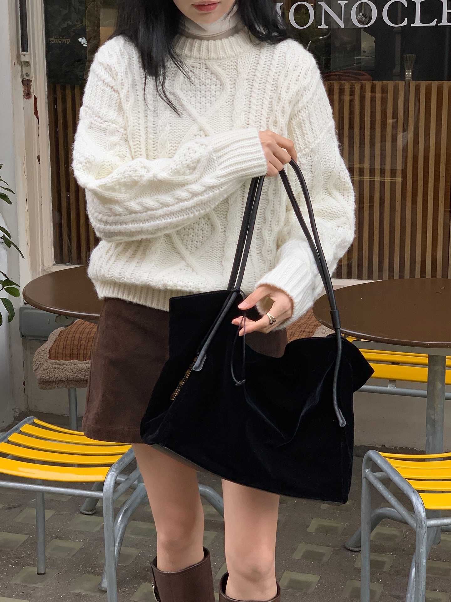 5 item kết hợp hoàn hảo với áo trắng, mặc đẹp chưa bao giờ đơn giản đến thế- Ảnh 3.