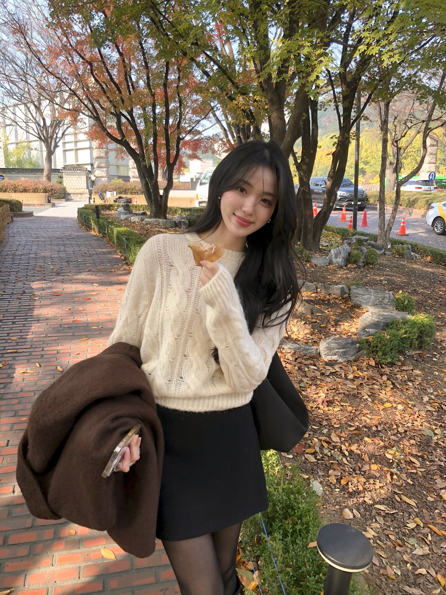 5 item kết hợp hoàn hảo với áo trắng, mặc đẹp chưa bao giờ đơn giản đến thế- Ảnh 4.