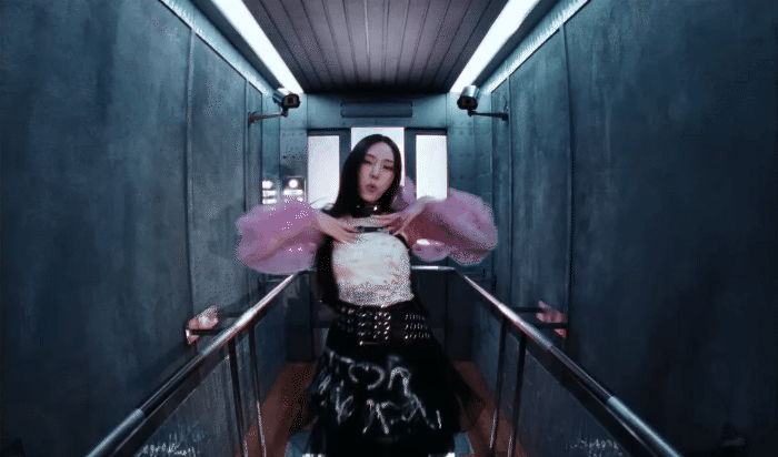 Mỹ nhân "số đỏ" nhất Hàn Quốc bị cô lập, nhan sắc rực rỡ là quân bài giúp nhóm nhạc tài phiệt sống sót- Ảnh 7.