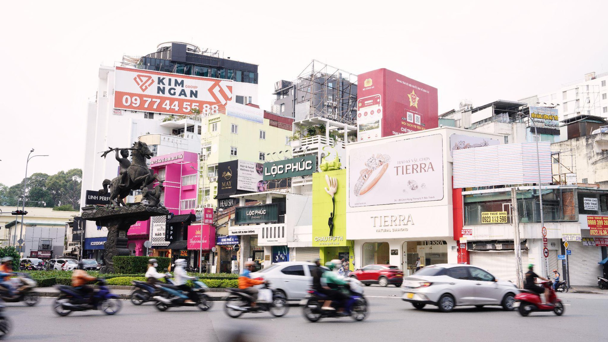 Tierra Diamond - từ căn gác nhỏ đến mặt bằng đắc địa Ngã Sáu Phù Đổng- Ảnh 1.