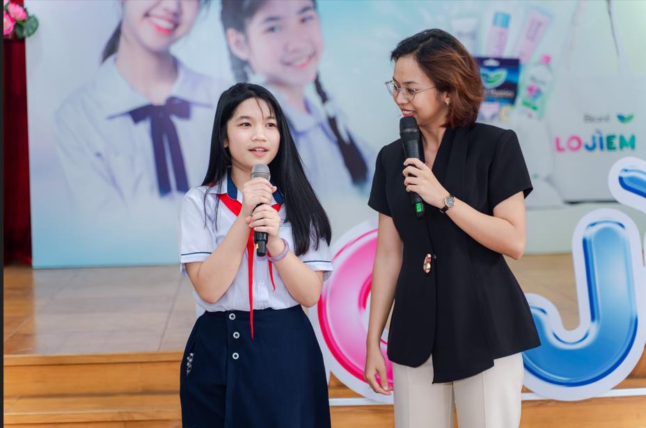 Học cách yêu bản thân tuổi dậy thì cùng “Túi tò-te diệu kỳ - Dzậy Thì LOJÌEM”- Ảnh 2.