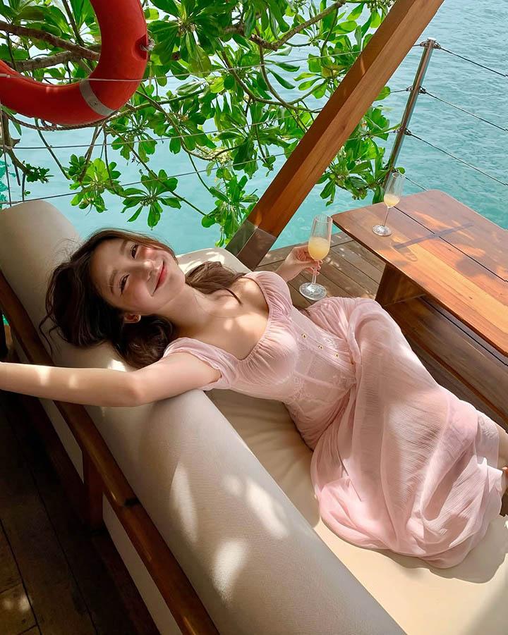 Hot girl 2k4 sở hữu nhan sắc ngây thơ nhưng body đẹp như nữ thần Hy Lạp- Ảnh 6.