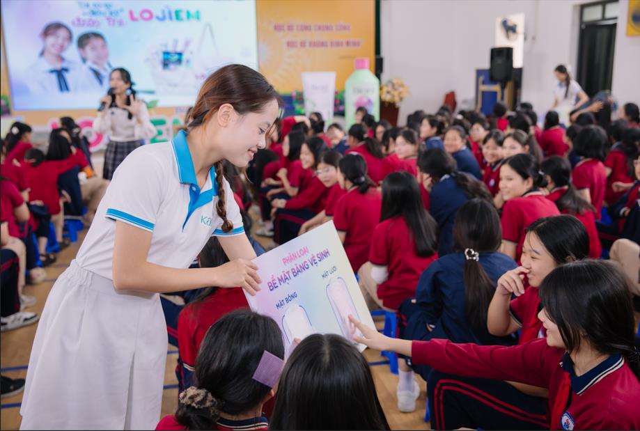 Học cách yêu bản thân tuổi dậy thì cùng “Túi tò-te diệu kỳ - Dzậy Thì LOJÌEM”- Ảnh 3.