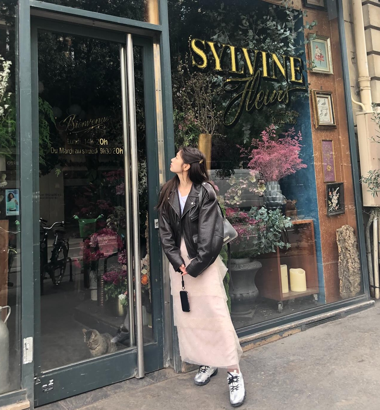 Từ những item rất quen thuộc, sao nữ Hàn có 5 công thức trang phục siêu hack tuổi- Ảnh 3.