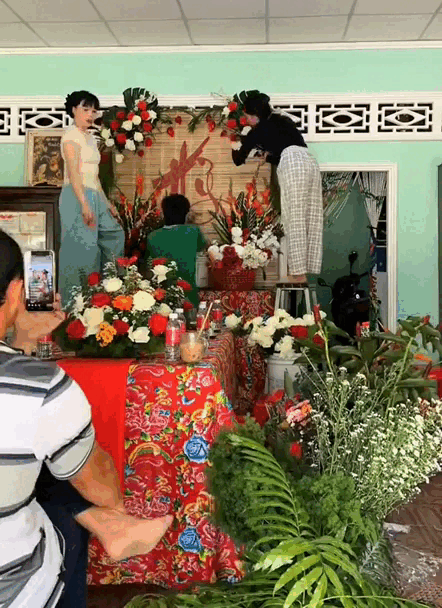 Clip: Trung bình người miền Tây trước khi gả con gái hút 7 triệu views- Ảnh 7. Clip: Trung bình người miền Tây trước khi gả con gái hút 7 triệu views- Ảnh 7.