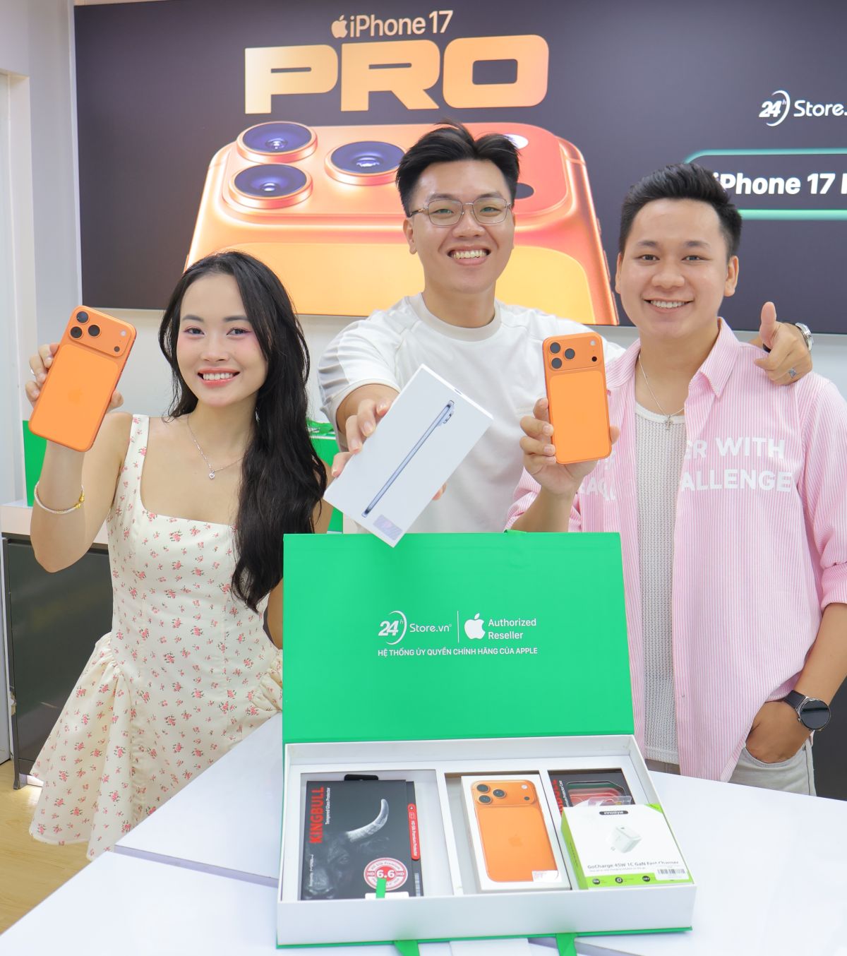 Lên đời iPhone 17 giá hời tại 24hStore, thêm quà AirPods 4- Ảnh 2. Lên đời iPhone 17 giá hời tại 24hStore, thêm quà AirPods 4- Ảnh 2.