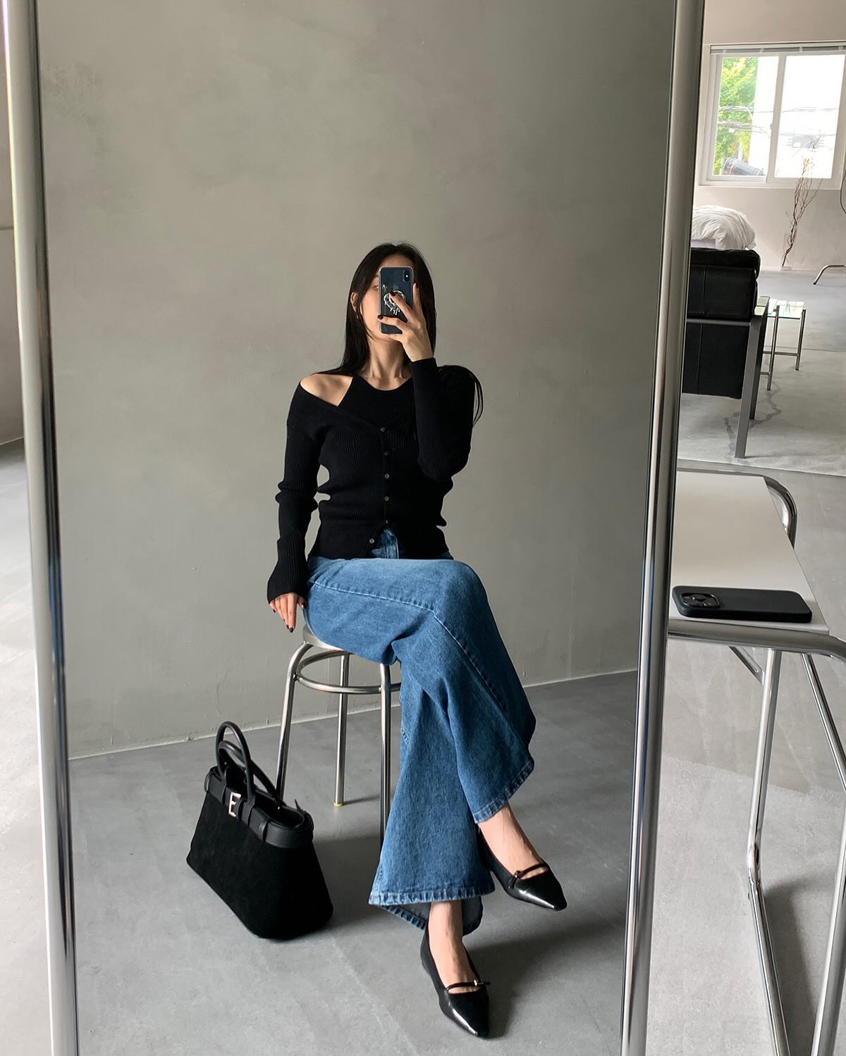 Top 5 item mùa đông là "cạ cứng" của quần jeans, chị em phải biết hết để nâng tầm phong cách- Ảnh 9.