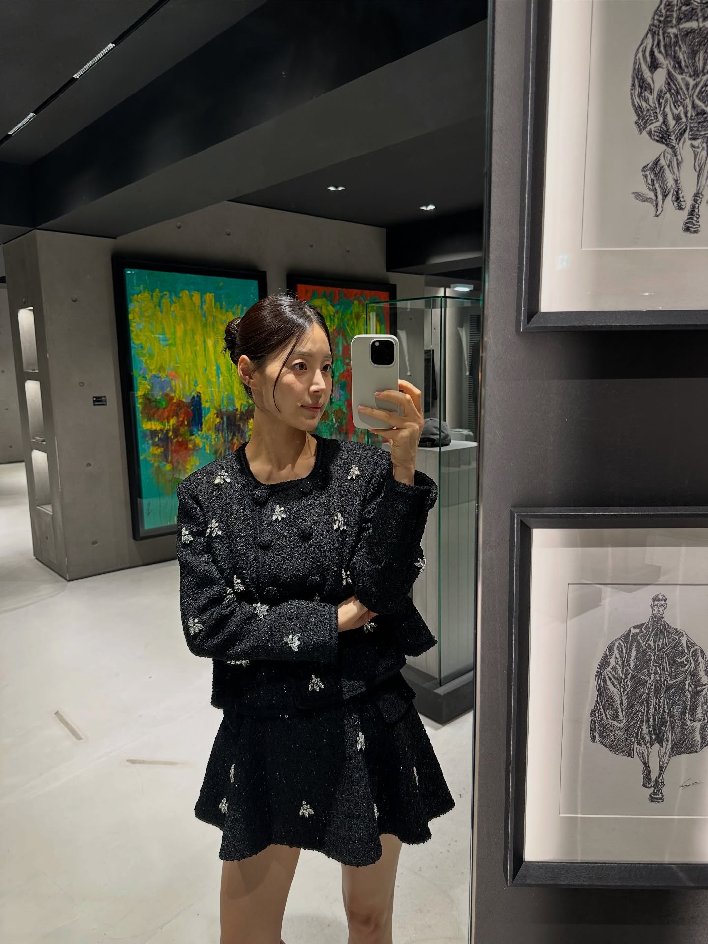 5 cách diện váy mùa đông đơn giản mà đẹp lung linh- Ảnh 7. 5 cách diện váy mùa đông đơn giản mà đẹp lung linh- Ảnh 7.