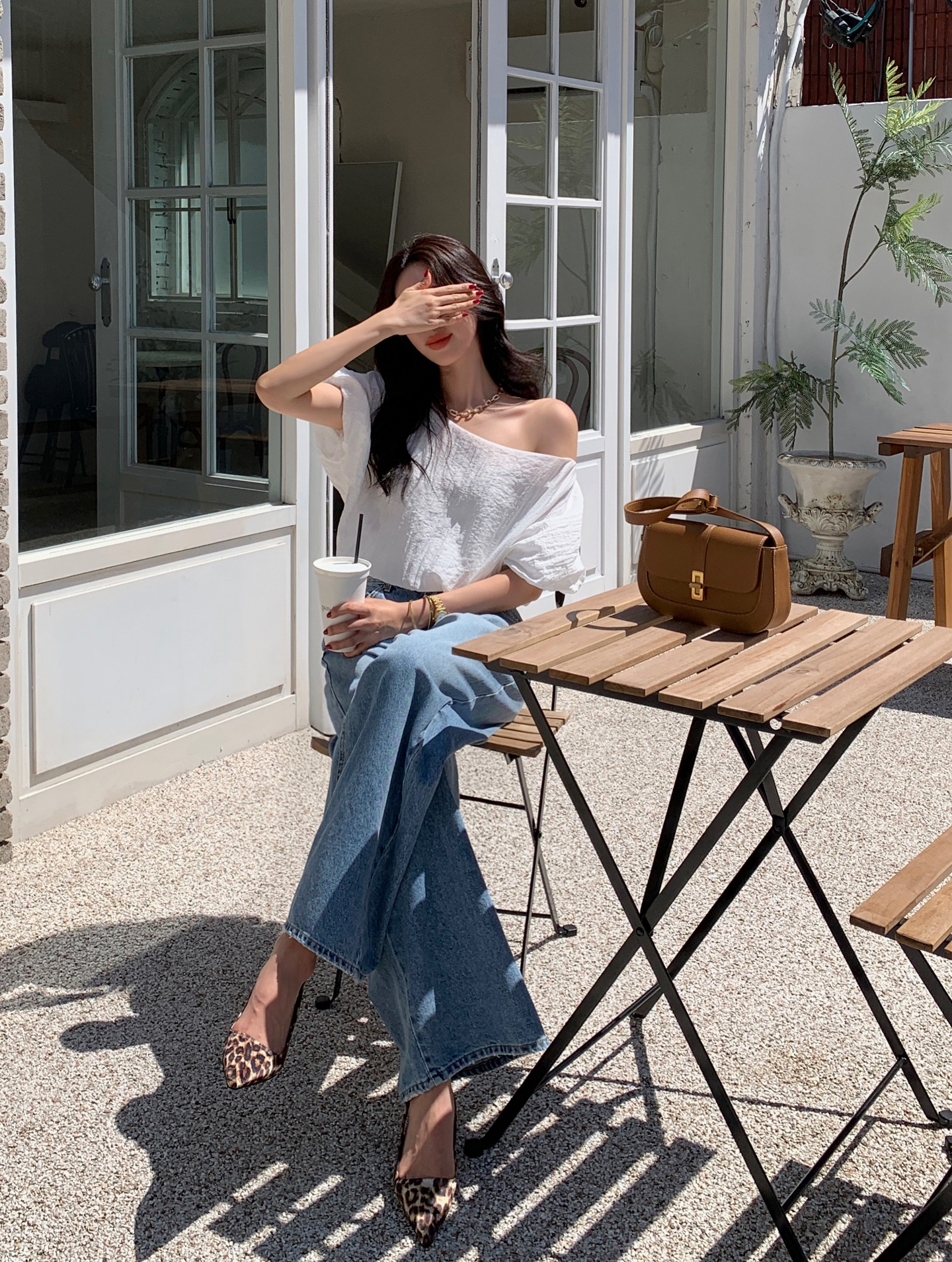 Top 5 item mùa đông là "cạ cứng" của quần jeans, chị em phải biết hết để nâng tầm phong cách- Ảnh 11.