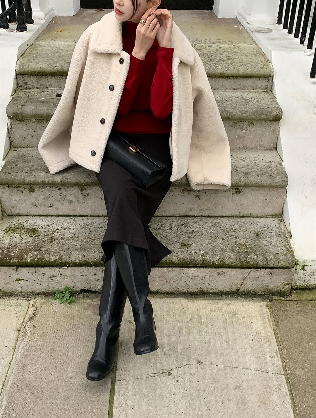 Cả set chân váy trông sang hơn hẳn nhờ 5 mẫu giày- Ảnh 1. Cả set chân váy trông sang hơn hẳn nhờ 5 mẫu giày- Ảnh 1.