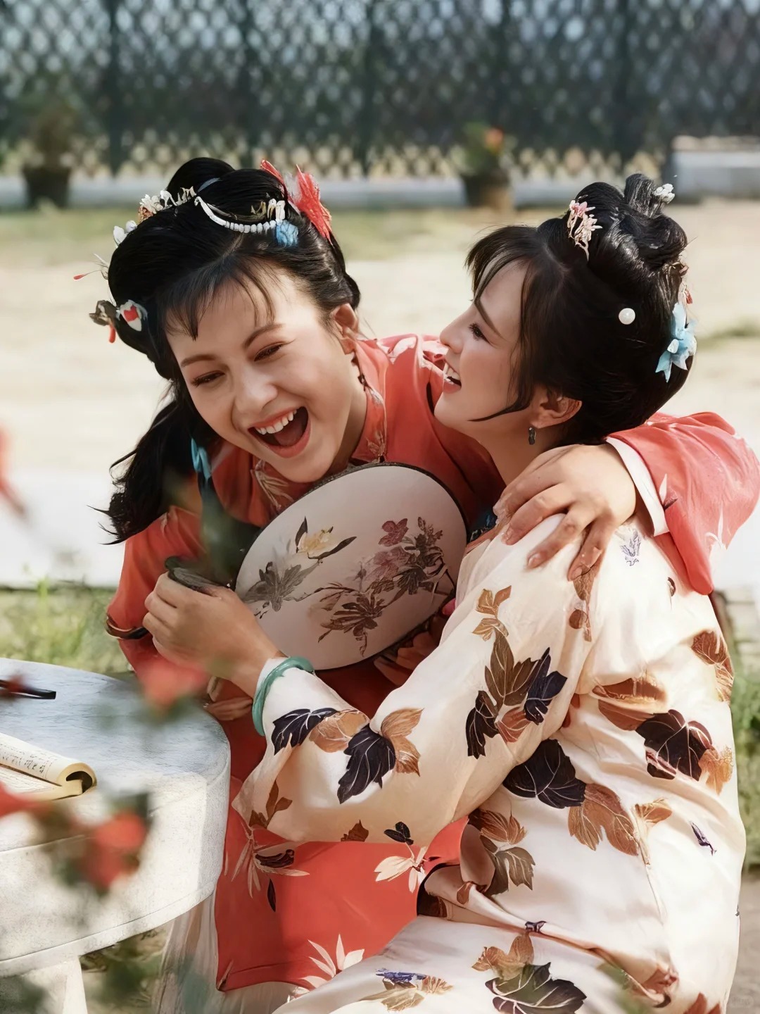 Chọn bạn đời, chọn bạn chơi từ “Hồng Lâu Mộng”: 6 kiểu phụ nữ càng thương càng nên giữ khoảng cách- Ảnh 2.