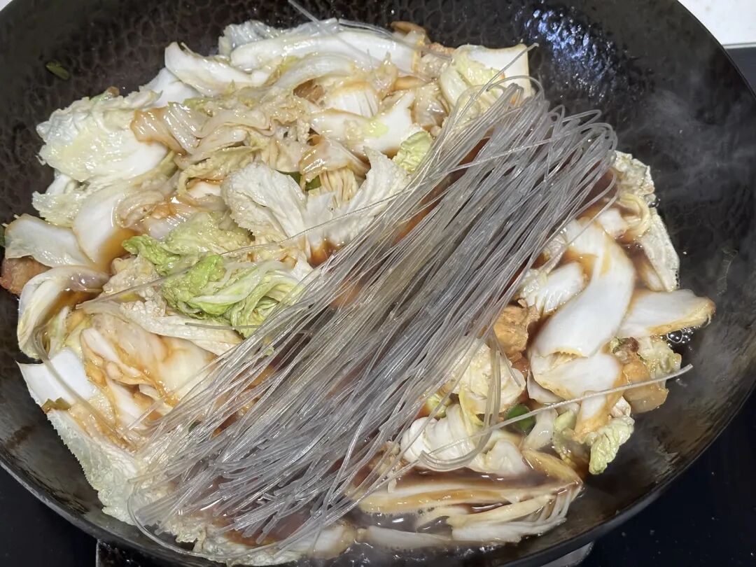 Hôm nào mà lười nấu nướng thì cứ làm món ăn này: Đơn giản nhưng ngon hết nấc!- Ảnh 3.