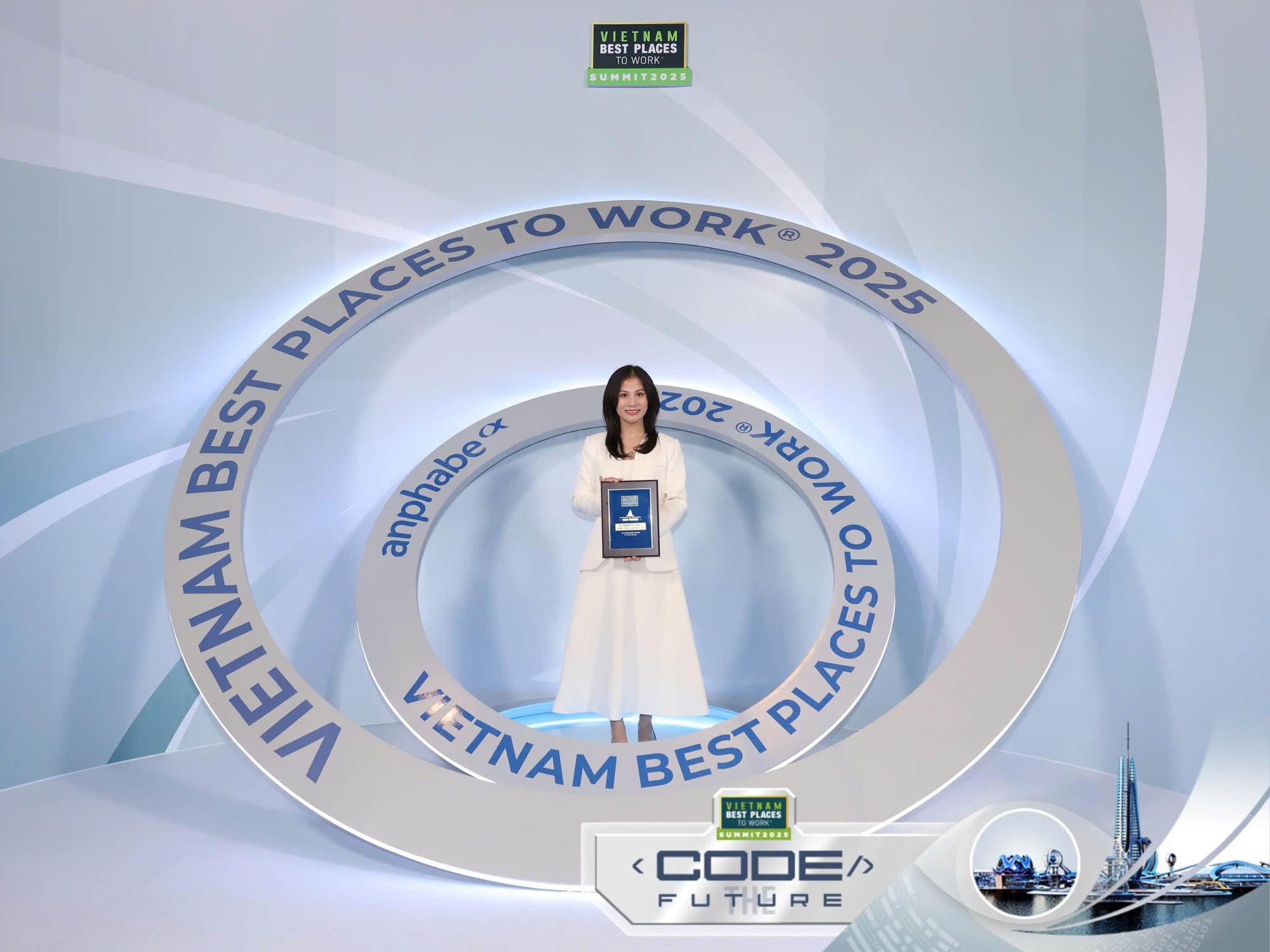 Bảo hiểm VietinBank (VBI) xếp hạng thứ 17 - Top 100 Nơi làm việc tốt nhất Việt Nam 2025- Ảnh 2.