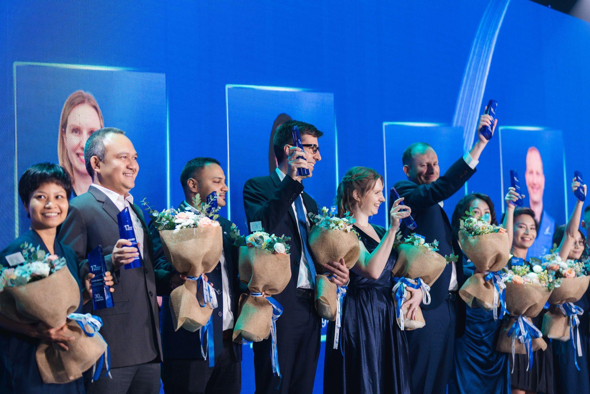 Decathlon ba năm liên tiếp đạt Top 10 Nơi làm việc tốt nhất Việt Nam- Ảnh 3. Decathlon ba năm liên tiếp đạt Top 10 Nơi làm việc tốt nhất Việt Nam- Ảnh 3.