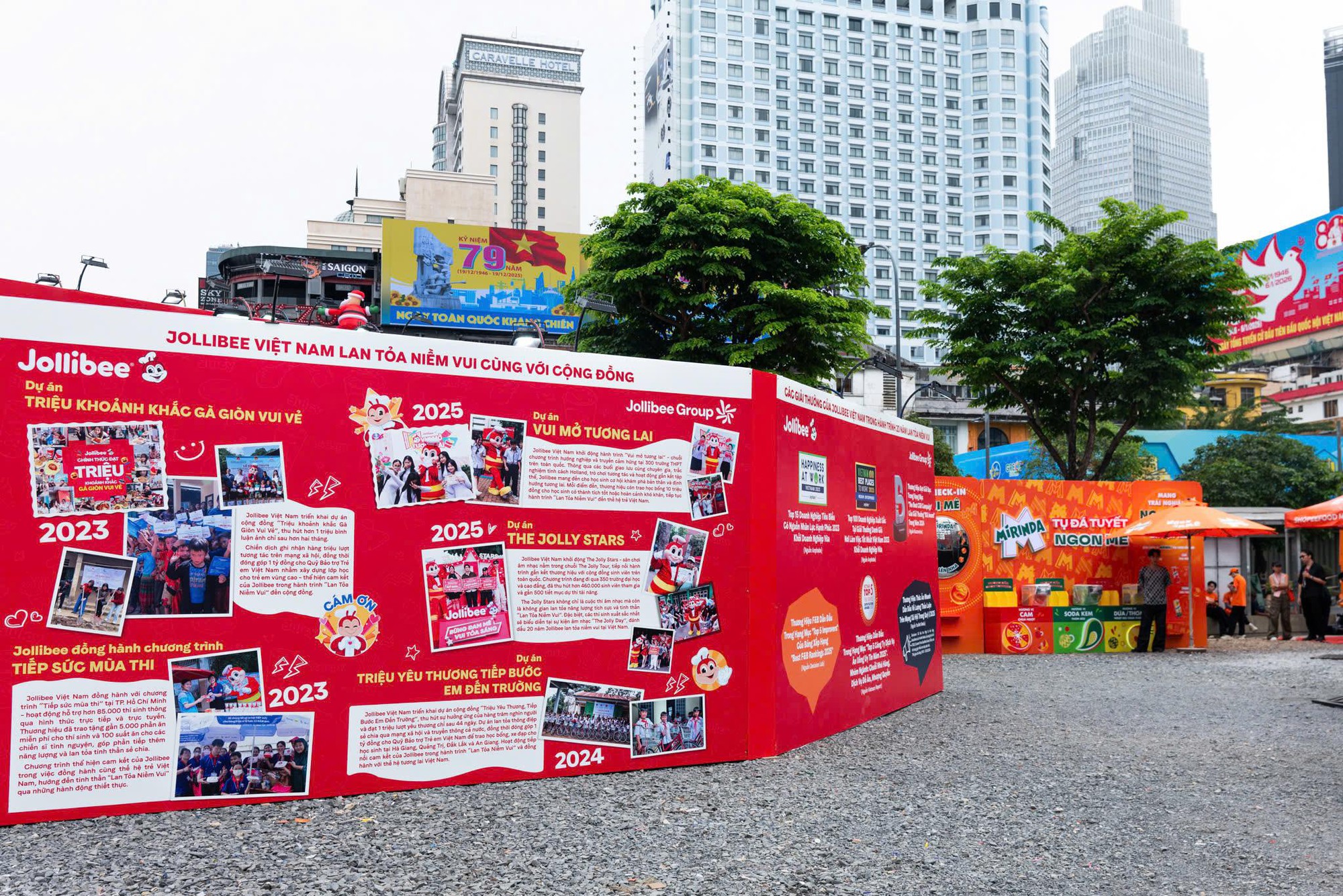 Jollibee Việt Nam đóng góp 1 tỷ đồng cho miền Trung khắc phục hậu quả sau bão lũ- Ảnh 3. Jollibee Việt Nam đóng góp 1 tỷ đồng cho miền Trung khắc phục hậu quả sau bão lũ- Ảnh 3.