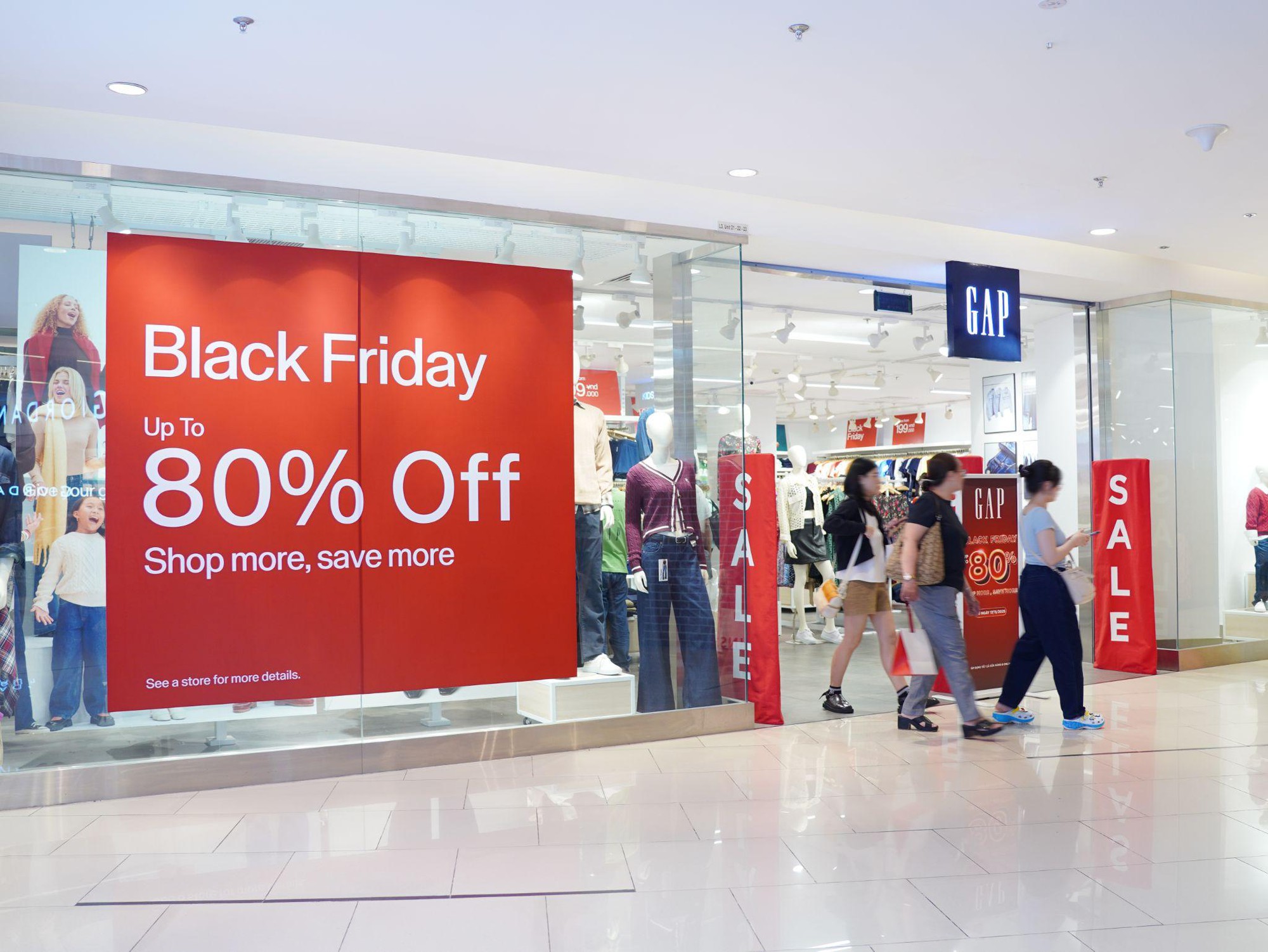Các trung tâm thương mại náo nhiệt vì ACFC Black Friday Sale- Ảnh 5.