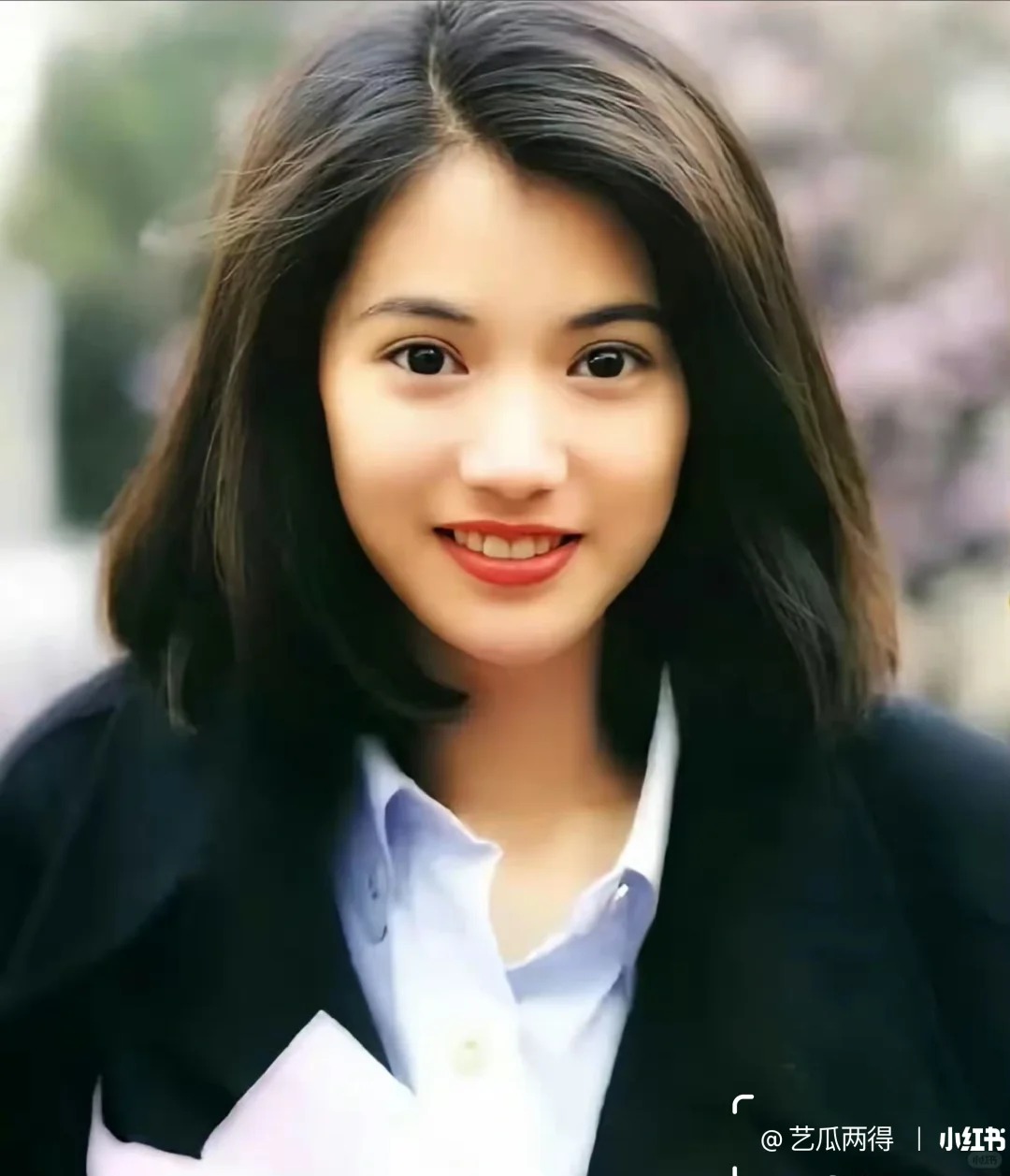 Không tin nổi "Hoa hậu mỏ hỗn nhất showbiz" giờ xuống cấp nhan sắc đến mức này- Ảnh 4. Không tin nổi "Hoa hậu mỏ hỗn nhất showbiz" giờ xuống cấp nhan sắc đến mức này- Ảnh 4.