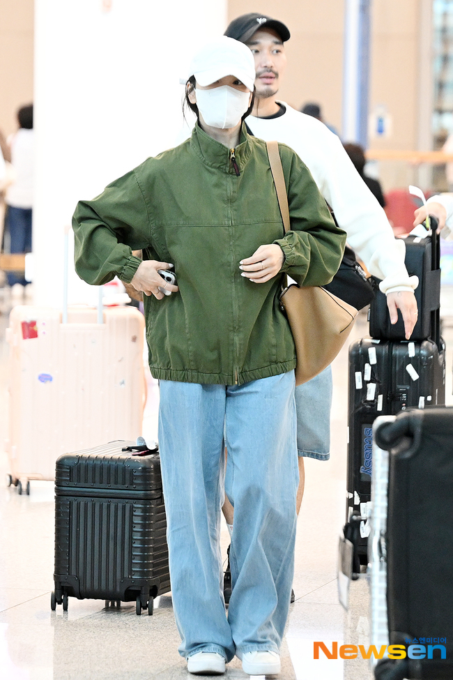 Mặc quần jeans theo phong cách tối giản: Song Hye Kyo chính là "chuyên gia"- Ảnh 7.