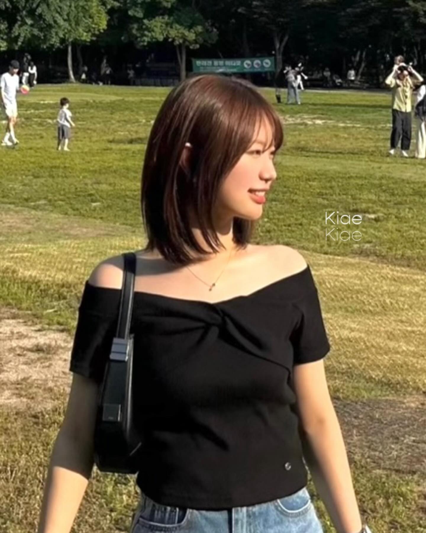 Tóc suôn thẳng soán ngôi tóc xoăn với 5 kiểu hot nhất đông này: Siêu trẻ, sang trọng và dễ chăm sóc- Ảnh 3.