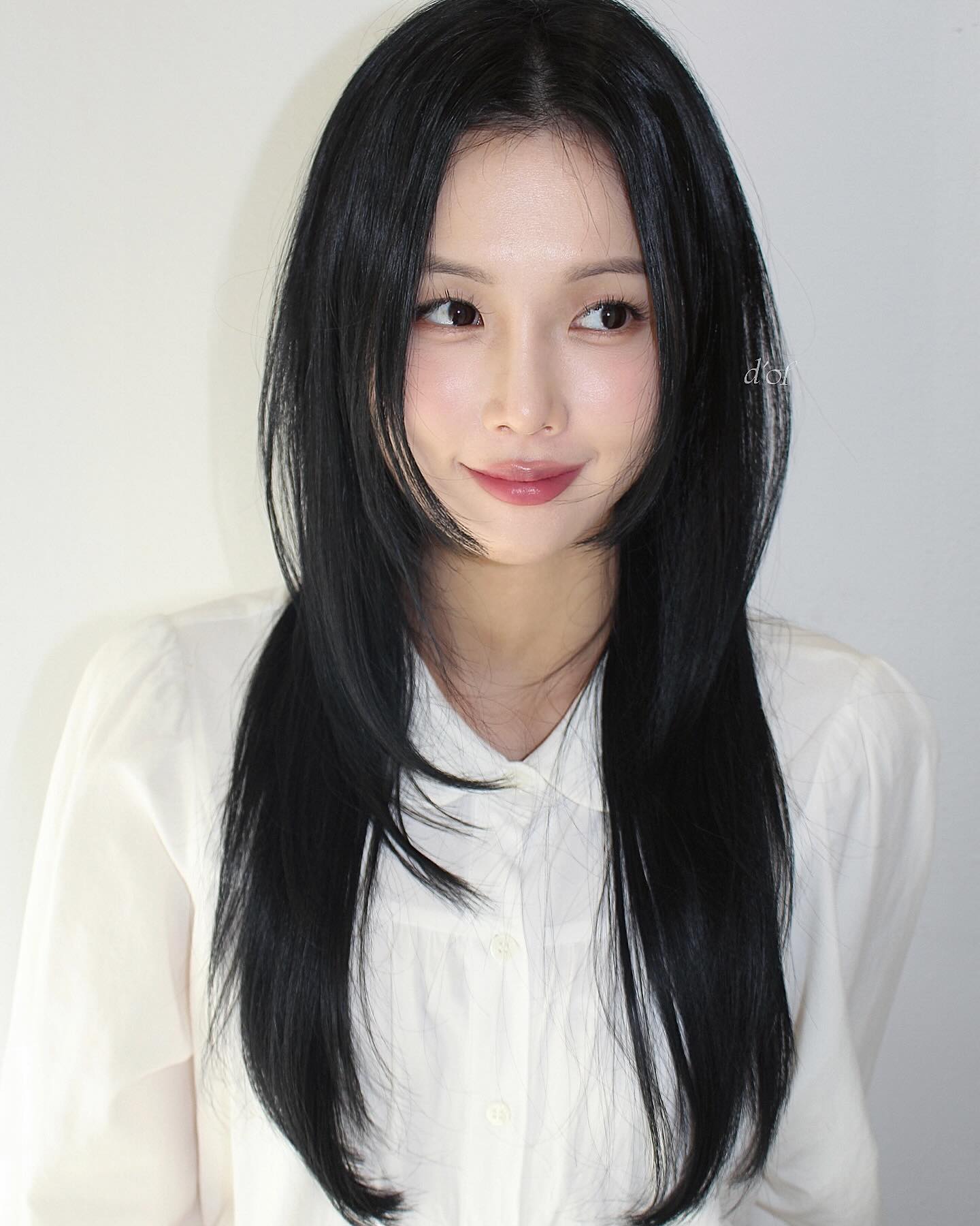 Tóc suôn thẳng soán ngôi tóc xoăn với 5 kiểu hot nhất đông này: Siêu trẻ, sang trọng và dễ chăm sóc- Ảnh 12.