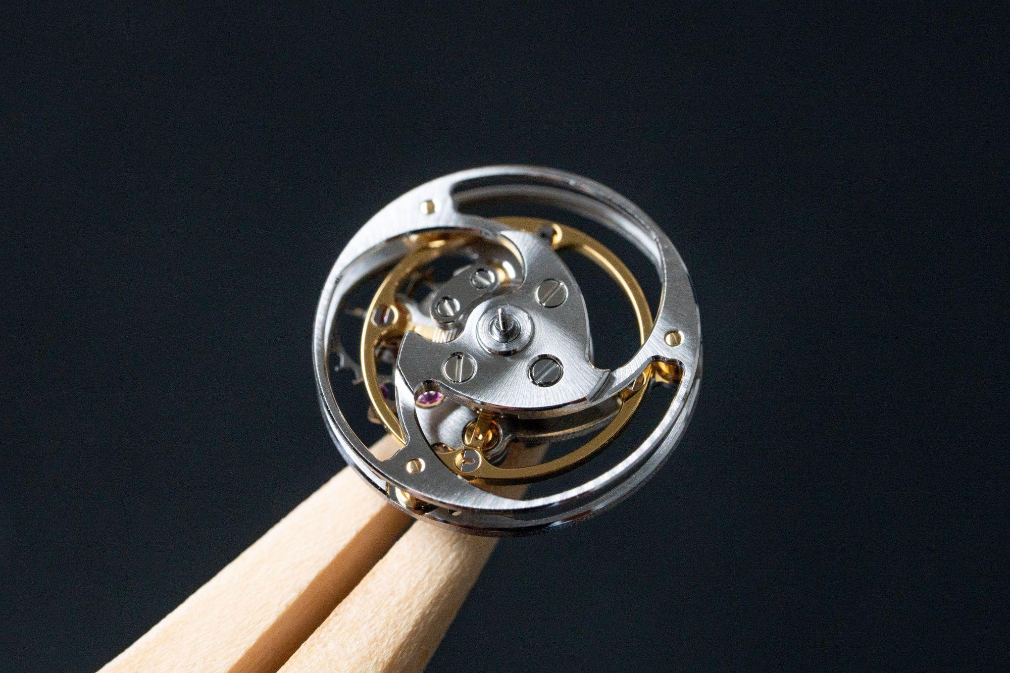 Chopard L.U.C Grand Strike: Tiếng chuông ngân mừng mốc son kỹ thuật mới- Ảnh 5. Chopard L.U.C Grand Strike: Tiếng chuông ngân mừng mốc son kỹ thuật mới- Ảnh 5.