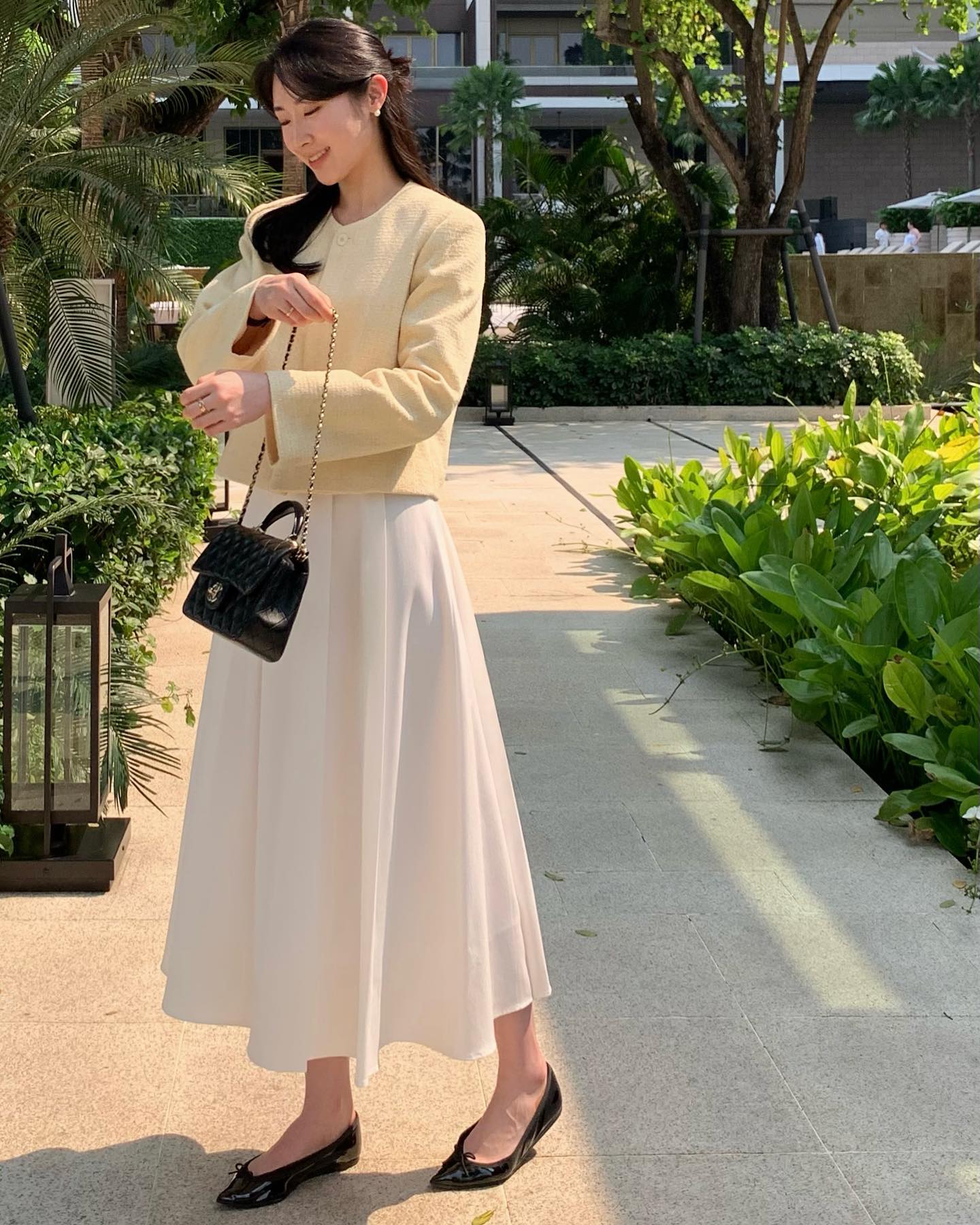 Có ít nhất 10 cách mặc áo khoác + váy đậm chất nữ tính, sang chảnh đẹp mê- Ảnh 9. Có ít nhất 10 cách mặc áo khoác + váy đậm chất nữ tính, sang chảnh đẹp mê- Ảnh 9.