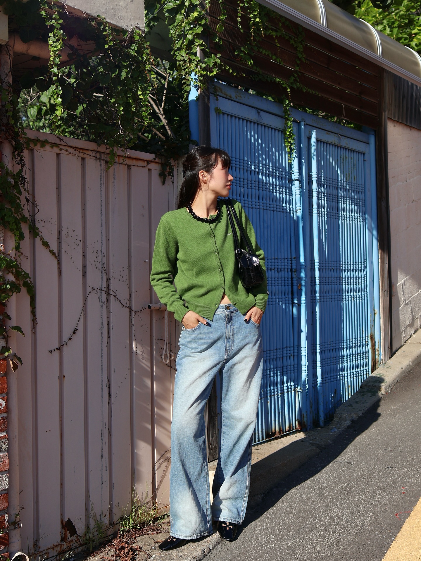 5 cách mặc áo len hack tuổi "bất bại", chắc chắn là nhiều chị em chưa biết hết- Ảnh 12. 5 cách mặc áo len hack tuổi "bất bại", chắc chắn là nhiều chị em chưa biết hết- Ảnh 12.