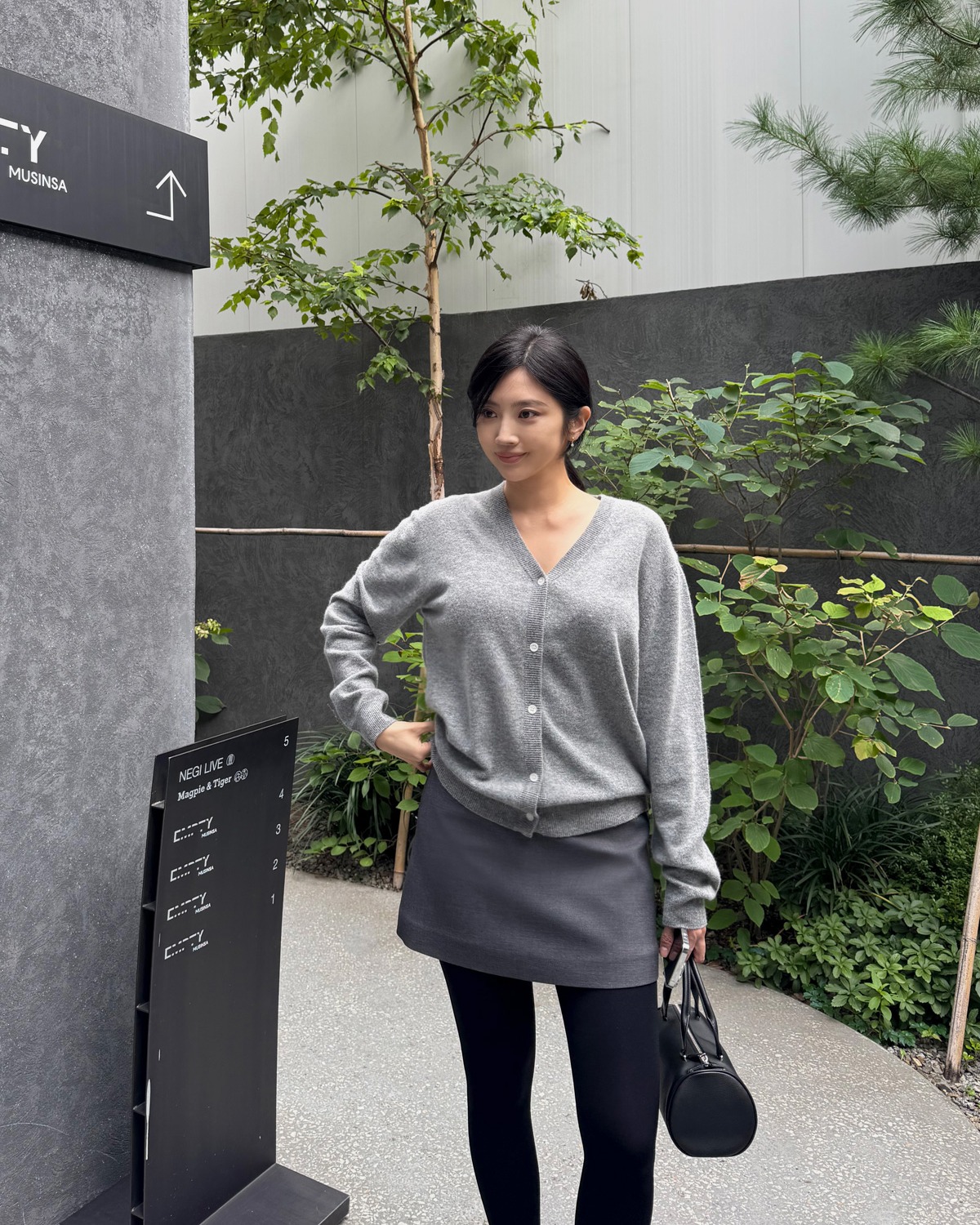 6 món thời trang giúp chị em xây dựng phong cách tối giản cực xuất sắc, sang năm vẫn mặc đẹp- Ảnh 2. 6 món thời trang giúp chị em xây dựng phong cách tối giản cực xuất sắc, sang năm vẫn mặc đẹp- Ảnh 2.