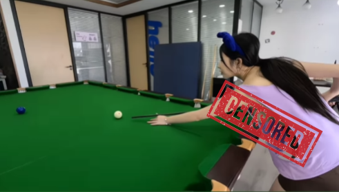 Chơi bida nhưng diện đồ không phù hợp, kênh Instagram vẫn hút hơn 1,3 triệu follow, dấy lên quan ngại về content độc hại- Ảnh 2. Chơi bida nhưng diện đồ không phù hợp, kênh Instagram vẫn hút hơn 1,3 triệu follow, dấy lên quan ngại về content độc hại- Ảnh 2.