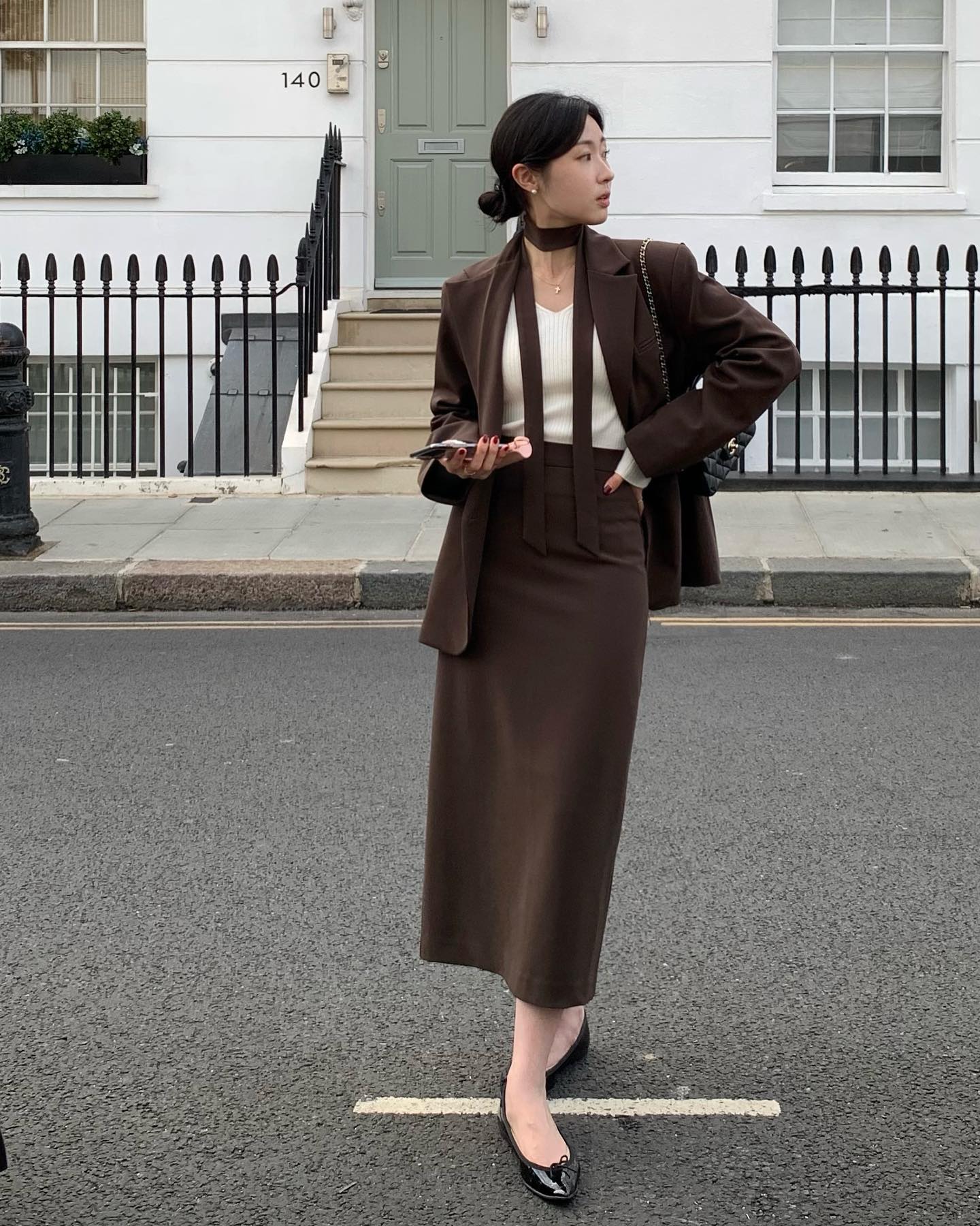 5 mẫu áo khoác sang chảnh bậc nhất mùa đông, sắm 1 lần mặc đẹp tới vài năm nữa- Ảnh 2. 5 mẫu áo khoác sang chảnh bậc nhất mùa đông, sắm 1 lần mặc đẹp tới vài năm nữa- Ảnh 2.