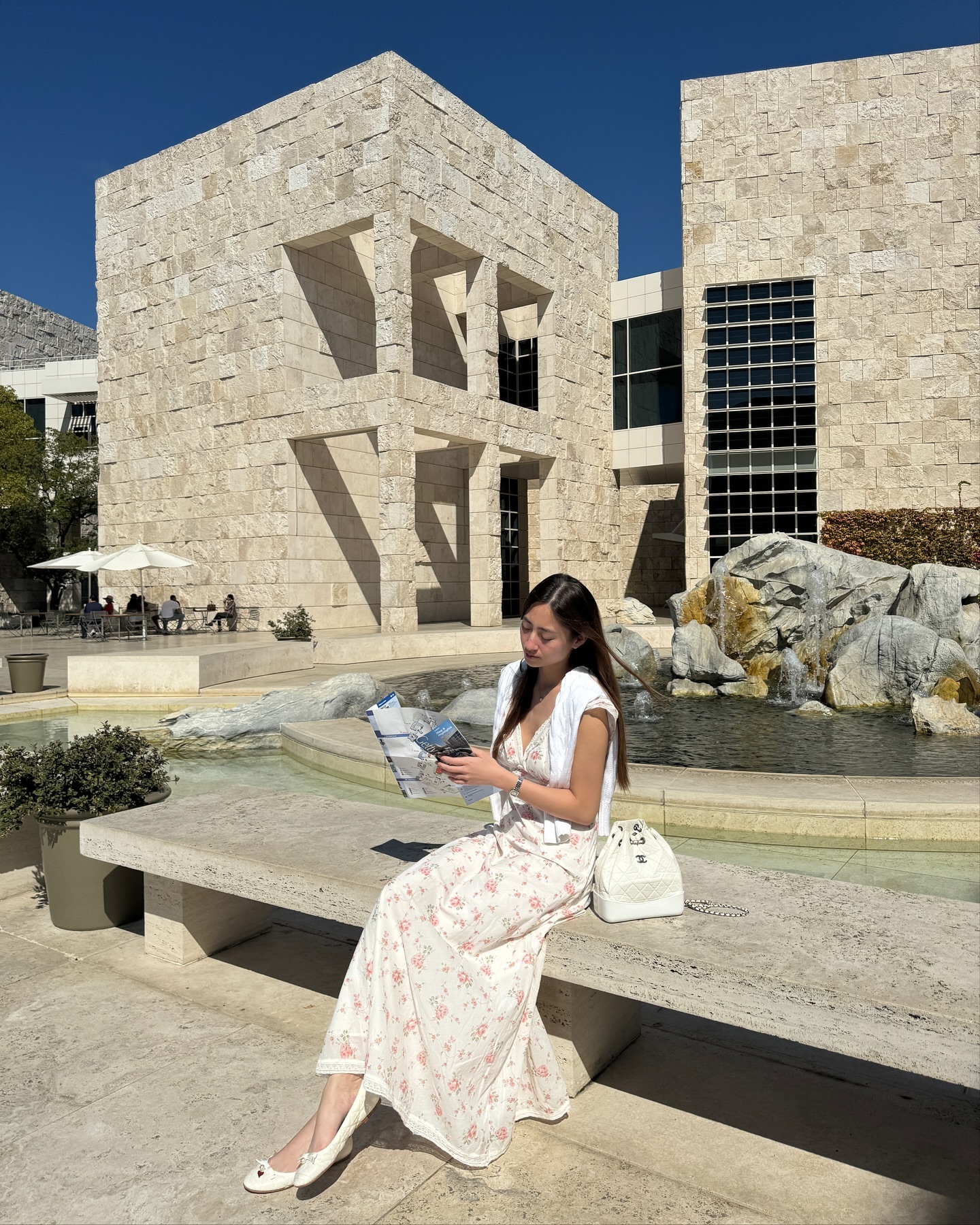 4 mẫu giày bệt khiến các mỹ nhân Việt "mê không lối thoát" từ năm này qua năm khác- Ảnh 2. 4 mẫu giày bệt khiến các mỹ nhân Việt "mê không lối thoát" từ năm này qua năm khác- Ảnh 2.