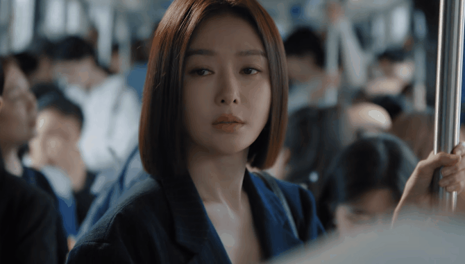 Khán giả ồ ạt tẩy chay, đòi gỡ gấp phim của Chung Hán Lương vì trái với luân thường đạo lý- Ảnh 5. Khán giả ồ ạt tẩy chay, đòi gỡ gấp phim của Chung Hán Lương vì trái với luân thường đạo lý- Ảnh 5.