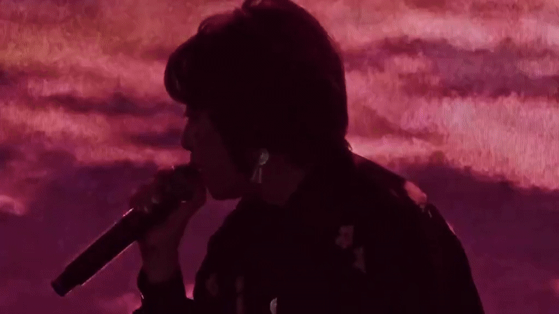 Clip sốc: Nữ ca sĩ nổi tiếng bị BTC ngắt điện, đuổi khỏi sân khấu khi đang trình diễn trong sự ngỡ ngàng- Ảnh 1.