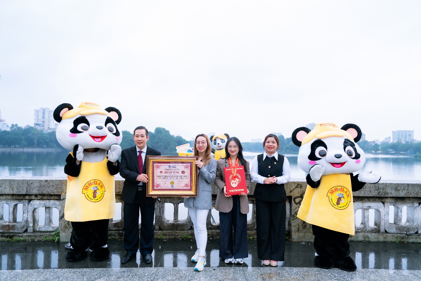 MR.DIY lập kỷ lục Việt Nam và chiến thắng giải FMCG tại ASEAN Business Awards 2025- Ảnh 1.