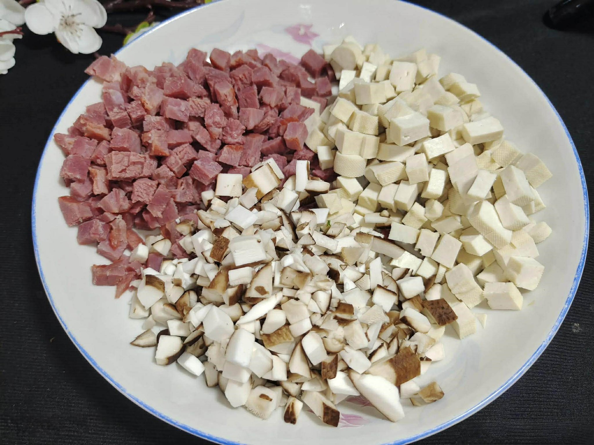 Bữa cơm tối chỉ cần 15 phút nấu là có món ăn thơm ngon, sánh mịn lại xua tan lạnh giá- Ảnh 1. Bữa cơm tối chỉ cần 15 phút nấu là có món ăn thơm ngon, sánh mịn lại xua tan lạnh giá- Ảnh 1.