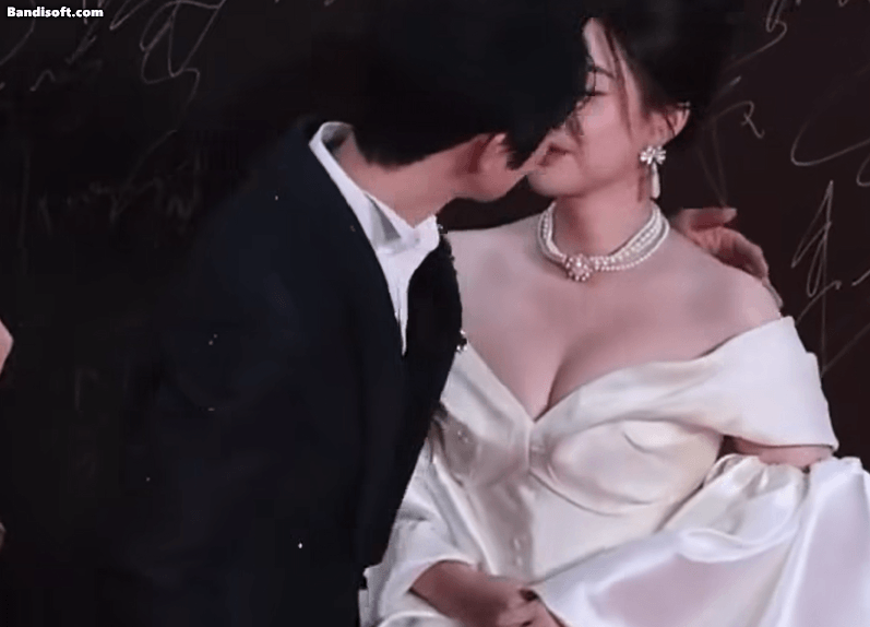 Cặp đôi phim giả tình thật công khai hôn nhau ngay trên thảm đỏ: Nhà gái vừa đẹp vừa bốc lửa, nhìn muốn cưới liền- Ảnh 6.