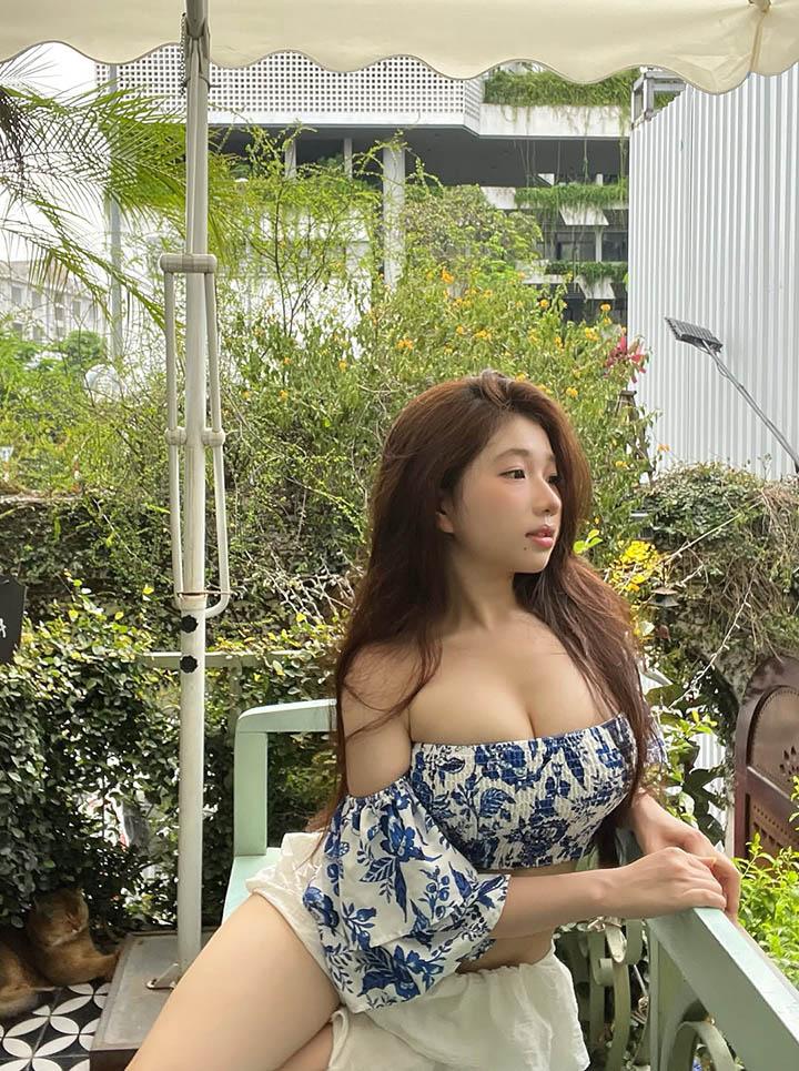 Hot girl 2k6 khiến fan ngỡ ngàng với dung mạo kiều diễm- Ảnh 9. Hot girl 2k6 khiến fan ngỡ ngàng với dung mạo kiều diễm- Ảnh 9.