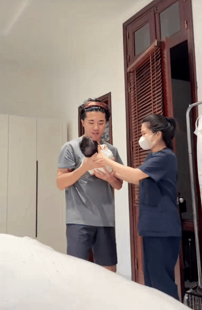 Công chúa nhỏ nhà NSƯT Xuân Hinh: Mới 4 tháng mà mái tóc dày mượt, 