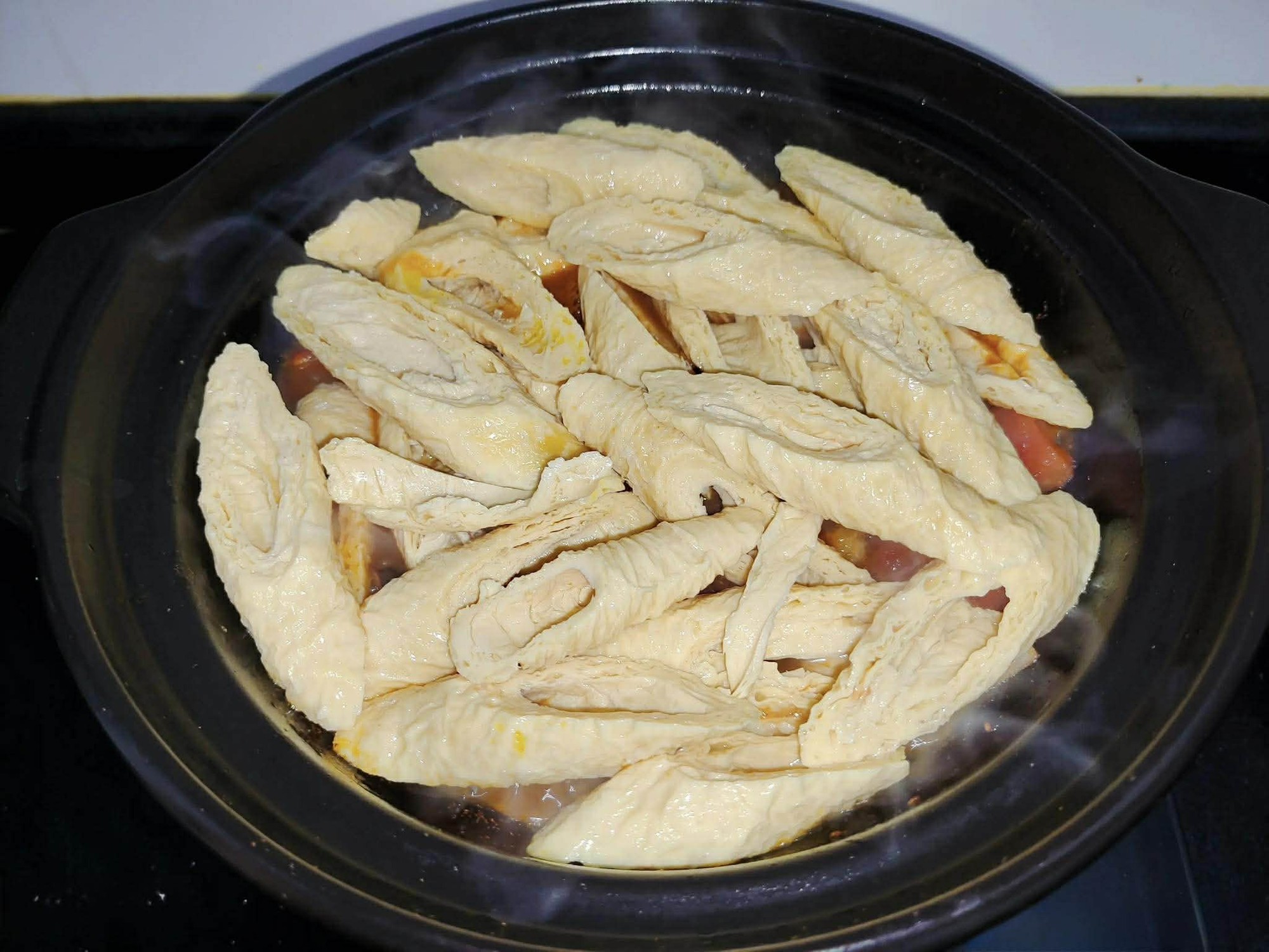 Bữa cơm mùa đông nhất định phải nấu món ăn này: Mỗi miếng đều mềm ngon, nước dùng trộn với cơm cực hợp- Ảnh 6. Bữa cơm mùa đông nhất định phải nấu món ăn này: Mỗi miếng đều mềm ngon, nước dùng trộn với cơm cực hợp- Ảnh 6.