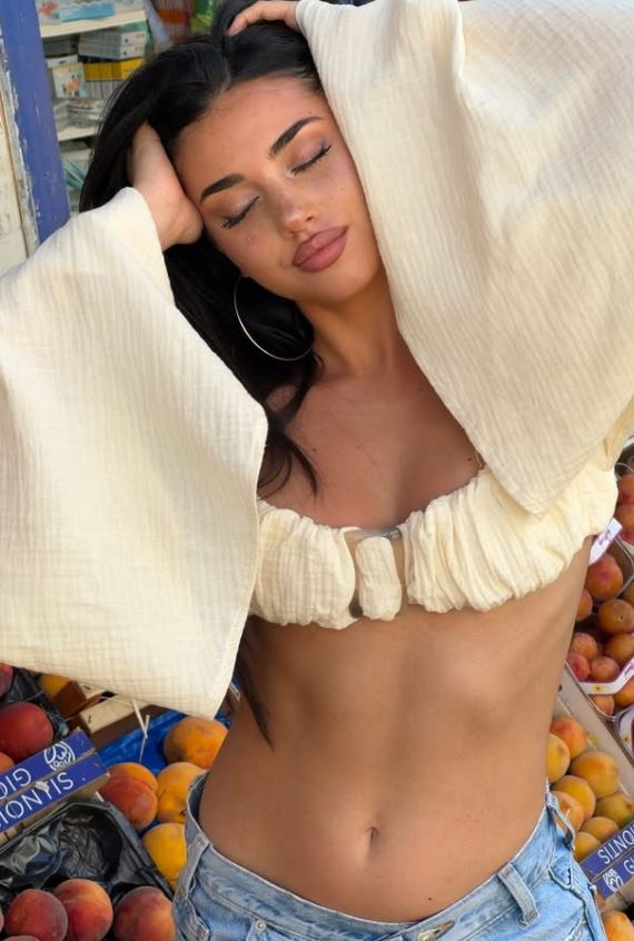 Mỹ nhân người Ý rộ tin hẹn hò với Lamine Yamal xinh đẹp cỡ nào?- Ảnh 4. Mỹ nhân người Ý rộ tin hẹn hò với Lamine Yamal xinh đẹp cỡ nào?- Ảnh 4.