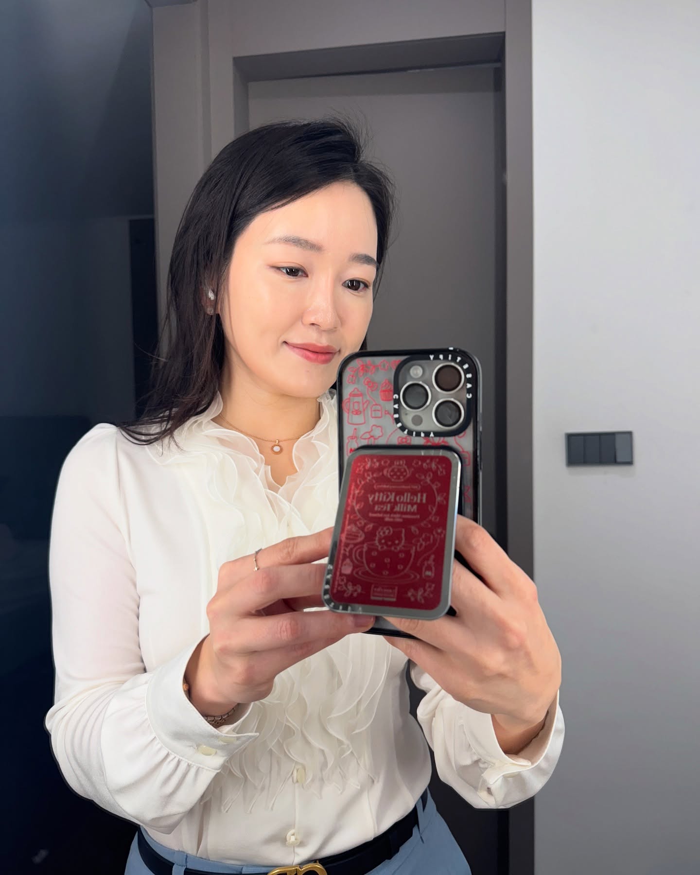 Bác sĩ da liễu Hàn Quốc "chống già" ở tuổi 44: Dùng serum tăng sinh collagen kết hợp kem trị nám- Ảnh 3. Bác sĩ da liễu Hàn Quốc "chống già" ở tuổi 44: Dùng serum tăng sinh collagen kết hợp kem trị nám- Ảnh 3.