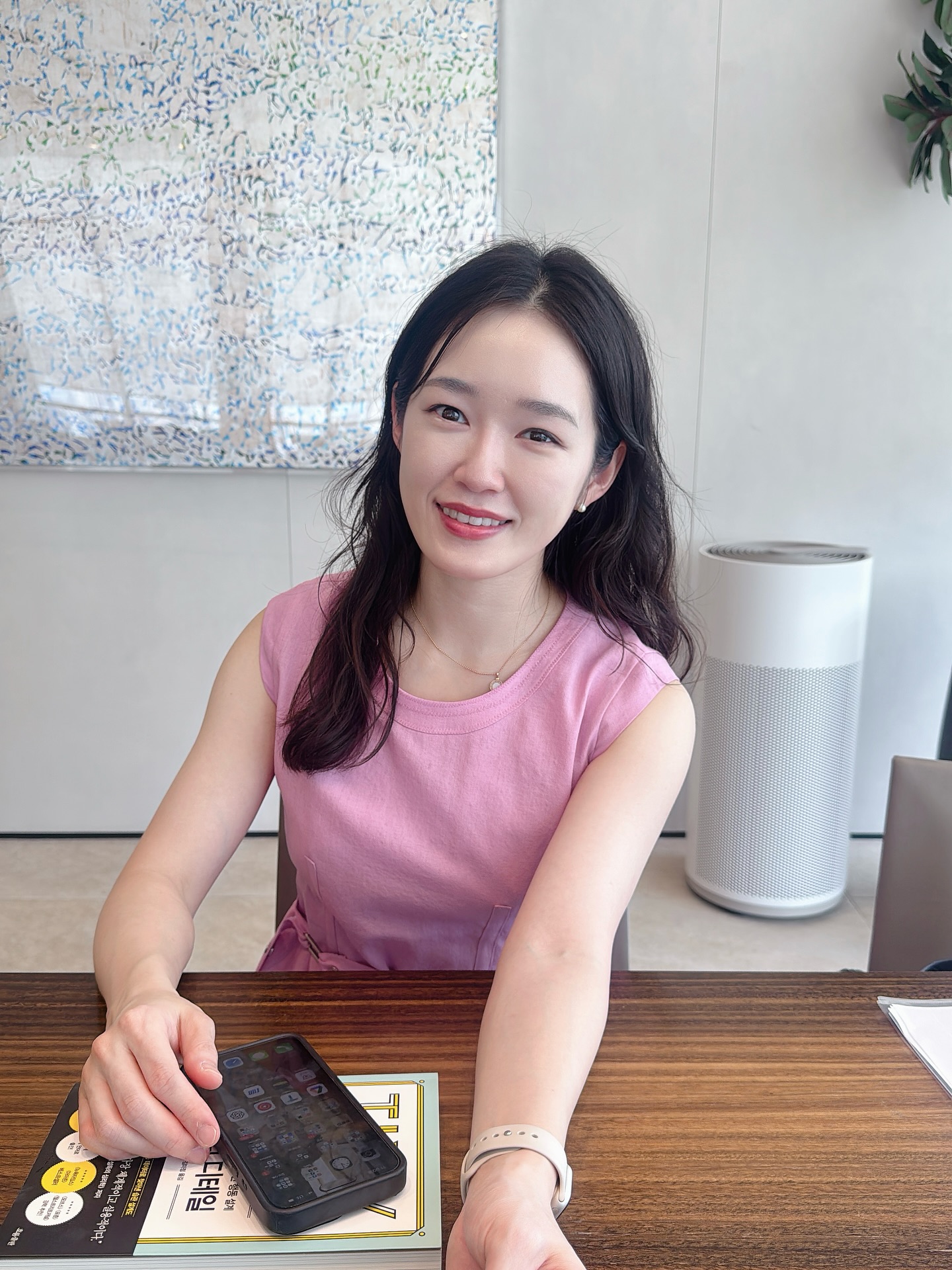 Bác sĩ da liễu Hàn Quốc "chống già" ở tuổi 44: Dùng serum tăng sinh collagen kết hợp kem trị nám- Ảnh 2. Bác sĩ da liễu Hàn Quốc "chống già" ở tuổi 44: Dùng serum tăng sinh collagen kết hợp kem trị nám- Ảnh 2.