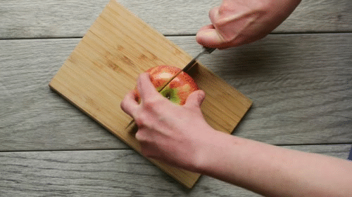 1 quả táo và nửa củ cà rốt cùng vài nguyên liệu phụ: Sau 3 ngày uống, tôi hối hận... vì không dùng sớm hơn- Ảnh 1. 1 quả táo và nửa củ cà rốt cùng vài nguyên liệu phụ: Sau 3 ngày uống, tôi hối hận... vì không dùng sớm hơn- Ảnh 1.