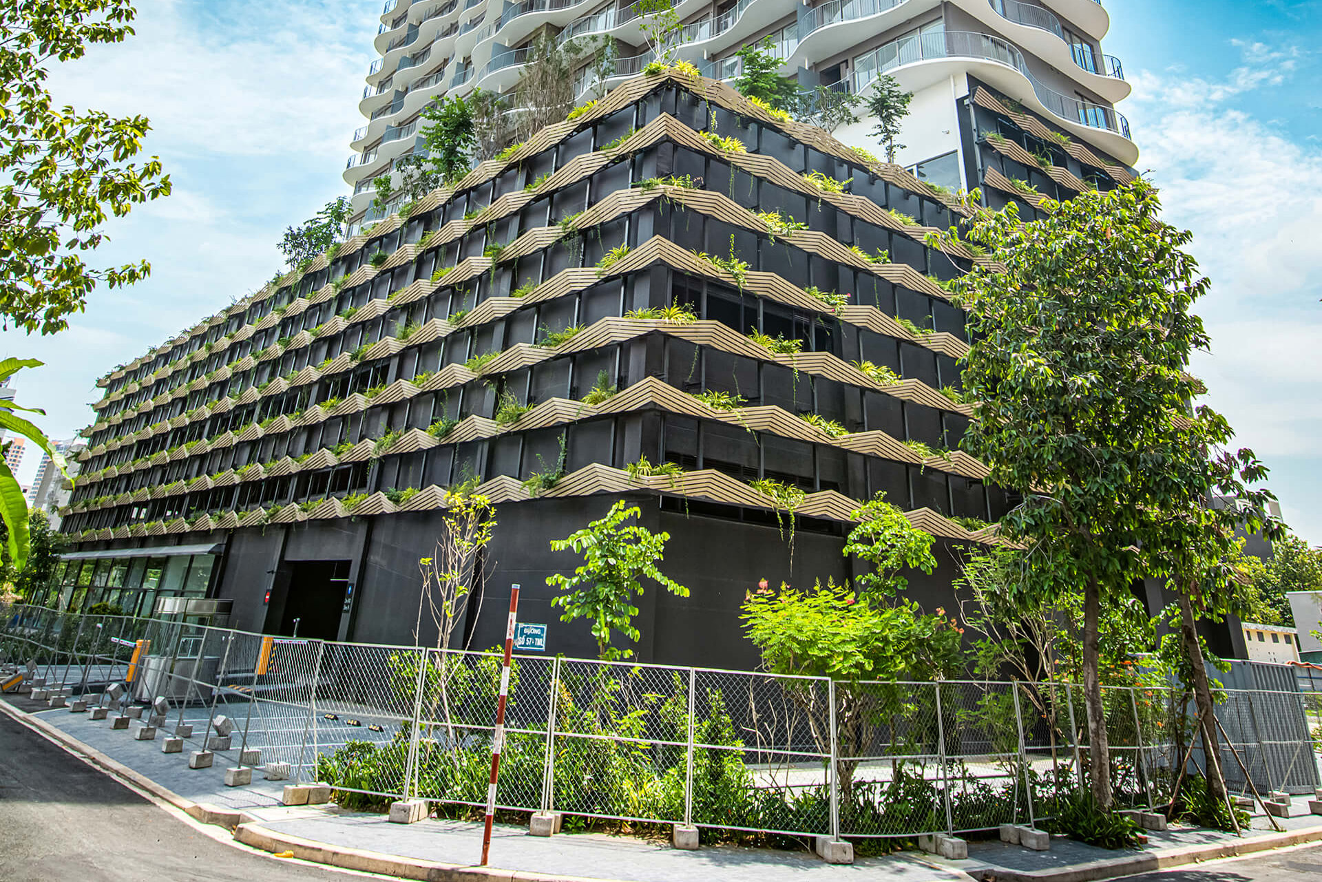 Khu căn hộ nơi Tóc Tiên đang sống: Chung cư hạng sang, view trực diện sông Sài Gòn, có căn lên tới 80 tỷ đồng- Ảnh 5. Khu căn hộ nơi Tóc Tiên đang sống: Chung cư hạng sang, view trực diện sông Sài Gòn, có căn lên tới 80 tỷ đồng- Ảnh 5.