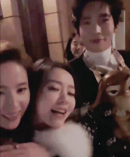 Lưu Diệc Phi "ngã vào lưới tình" của mỹ nam kém 9 tuổi tai tiếng nhất Cbiz?- Ảnh 5. Lưu Diệc Phi "ngã vào lưới tình" của mỹ nam kém 9 tuổi tai tiếng nhất Cbiz?- Ảnh 5.