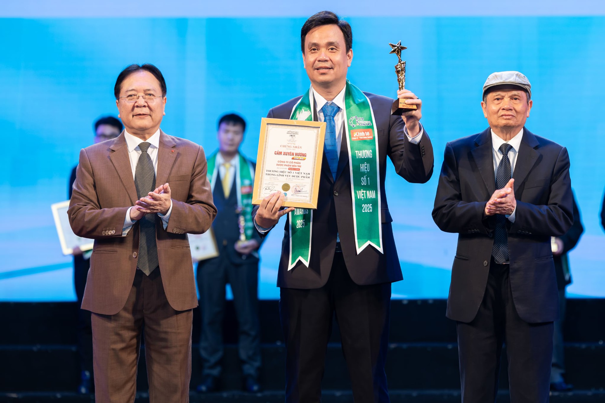 Hành trình Bepharco: Từ di sản 60 năm đến sứ mệnh ươm mầm tài năng Dược sĩ- Ảnh 2. Hành trình Bepharco: Từ di sản 60 năm đến sứ mệnh ươm mầm tài năng Dược sĩ- Ảnh 2.