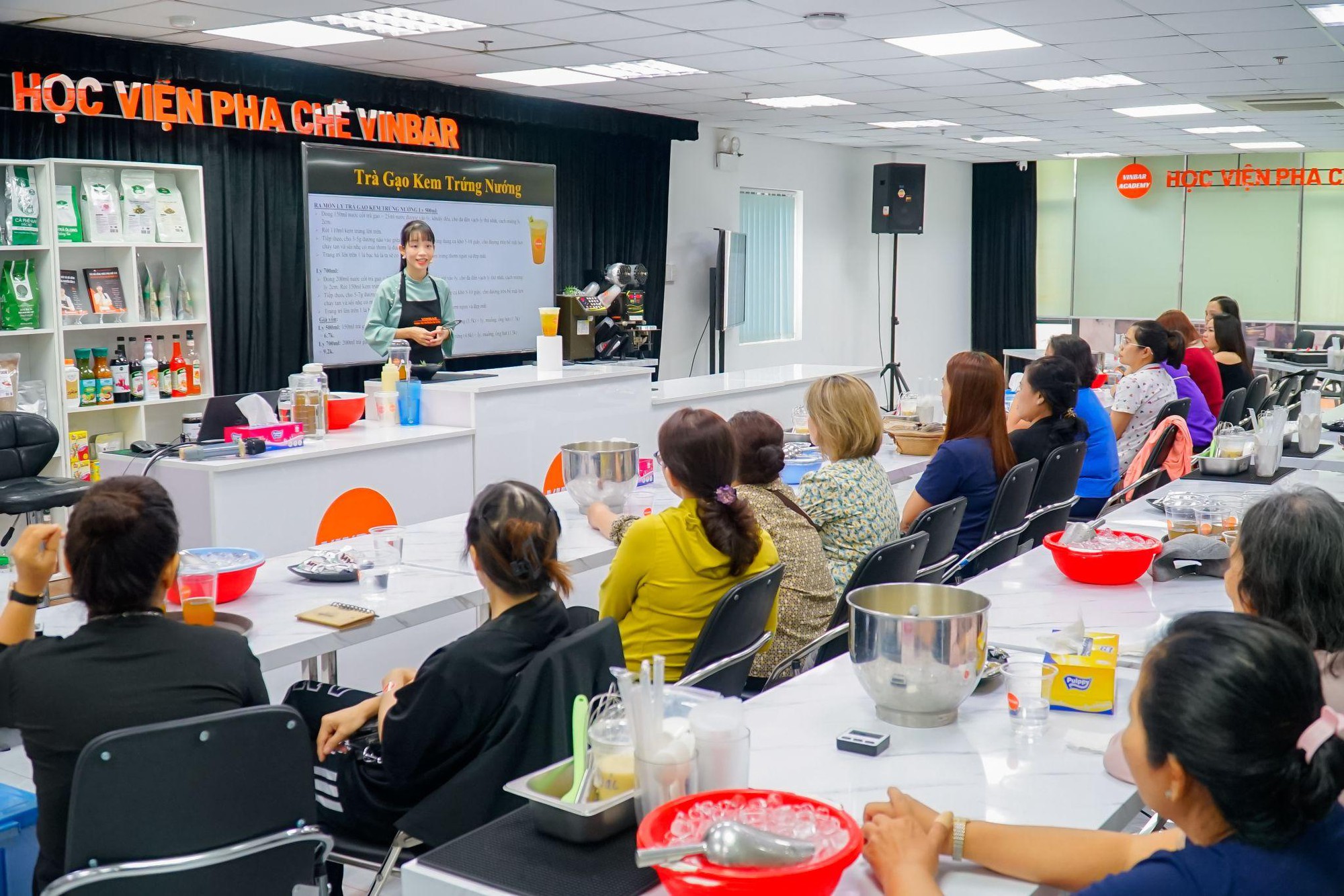 Nhi Vinbar và chiến lược tạo thương hiệu cá nhân số ngành pha chế- Ảnh 3. Nhi Vinbar và chiến lược tạo thương hiệu cá nhân số ngành pha chế- Ảnh 3.